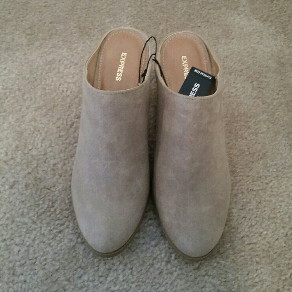 Express mule shoes